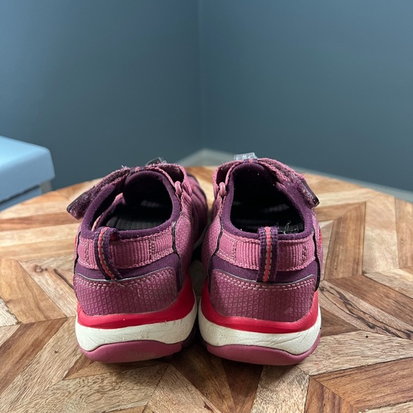 Keen Newport H2 Sandals Pink Size 11 - Picture 4 of 5